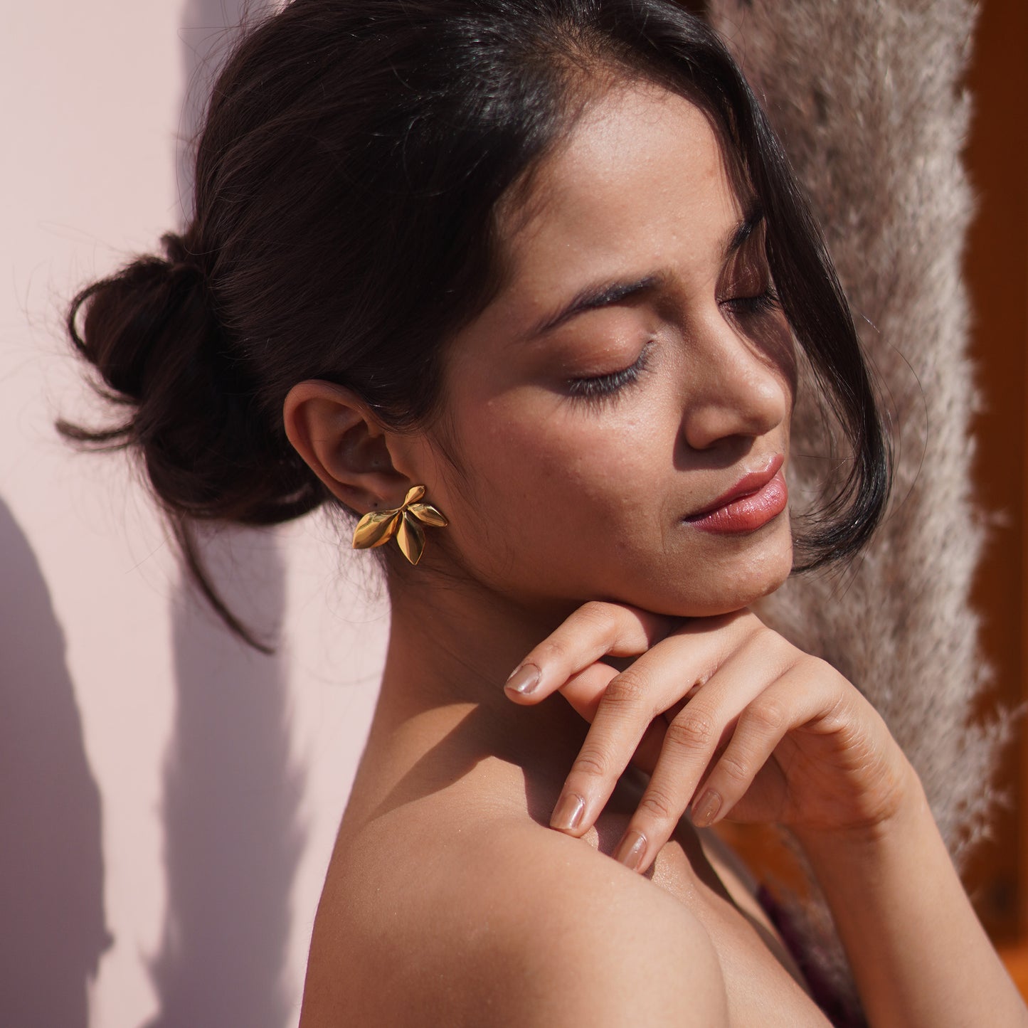 Elegant Gold Leaf Earrings - Anti Tarnish - Stellin Moon