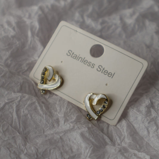 Mini Heart White Earrings - Anti Tarnish - Stellin Moon